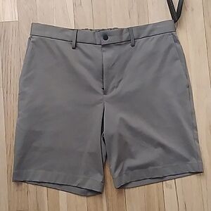 BANANA REPUBLIC CHINO SHORT OLIVE SIZE 34